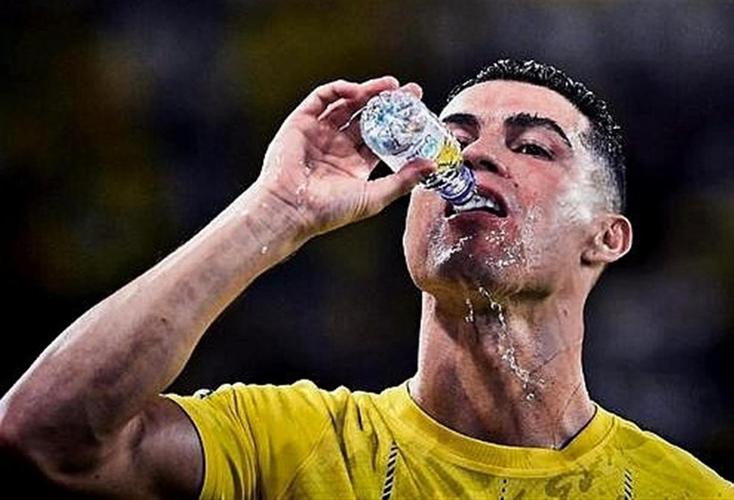 world cup 2026_国际足联180度转弯禁带水瓶令_国际足联调整世界杯水瓶政策原因分析