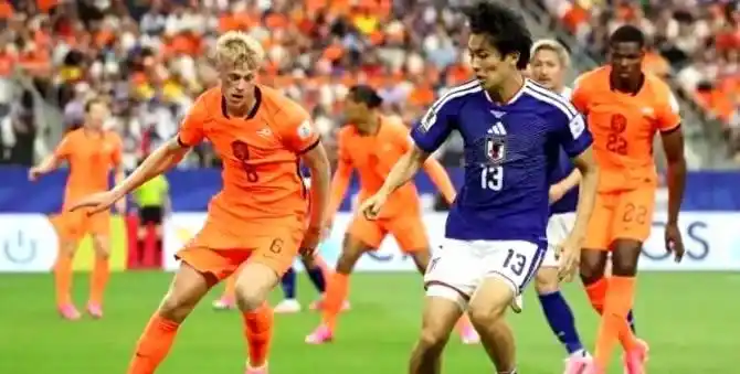 2026世界杯现场直播被网红带货霸屏，球迷怒斥：这是看球还是卖货？